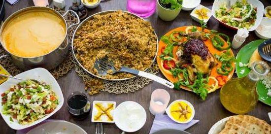 وجبات اقتصادية في رمضان.. كيف تُعد مائدة متوازنة بميزانية محدودة؟
