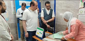   سوهاج .. نائب وزير الصحة يجرى زيارة مفاجئة لعدد من منشآت الرعاية الأولية