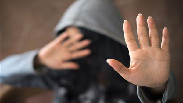 أثناء قيامها بالتسوق .. حبس مالك محل في المعادي تحرش بسيدة أجنبية 