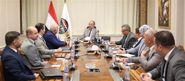 وزير قطاع الأعمال يلتقي وفدا من "بولاريس باركس" التركية