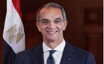 وزير الاتصالات يغادر إلى برشلونة للمشاركة فى المؤتمر العالمى للمحمول  