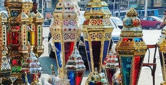 الفانوس المصري.. صناعة بهجة رمضان بألوان وأشكال مختلفة
