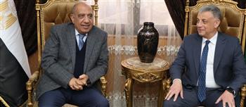   وزير الكهرباء فى زيارة ميدانية إلى محافظة الإسماعيلية 