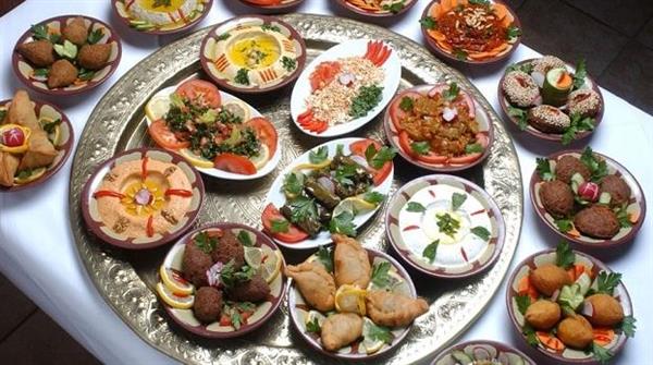 شاكرية و فتة مكدوس .. أبرز أطباق إفطار السوريين في رمضان