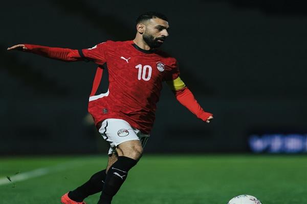 محمد صلاح يقترب من تحطيم رقم حسام حسن في قائمة هدافي مصر التاريخيين