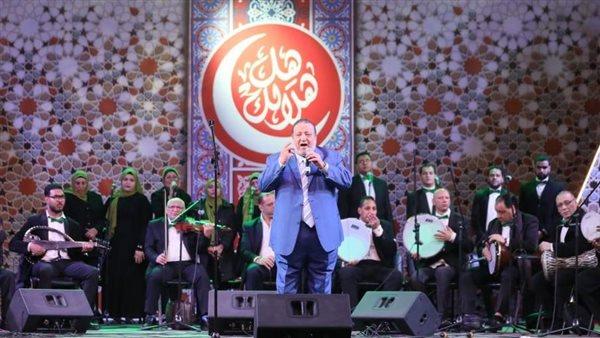 جمهور «هل هلالك» يردد أغاني المديح النبوي مع صوت أحمد الكحلاوي