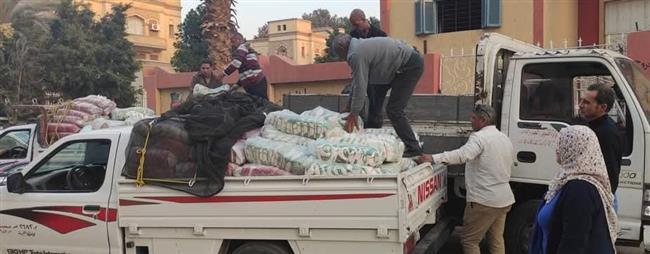 محافظ الجيزة: توزيع ٣٥ طنًا من الدعم السلعي على الأسر الأولى بالرعاية 