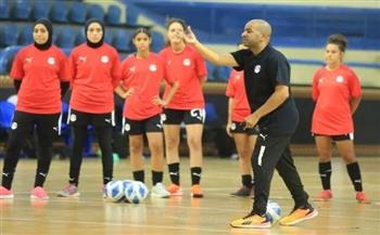   مدرب منتخب الصالات للسيدات يختار 18 لاعبة لخوض معسكر مفتوح