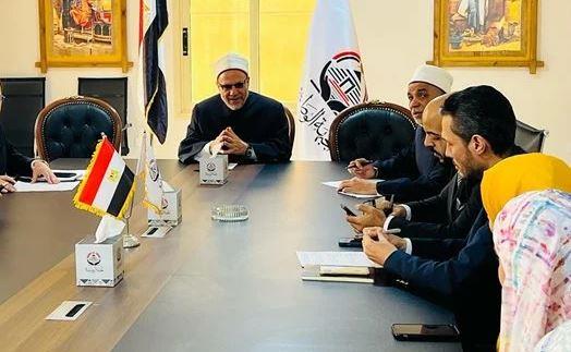 شوقي علام : إطلاق منتدى الحوار الديني الوطني لتعزيز التعاون بين القيادات الدينية