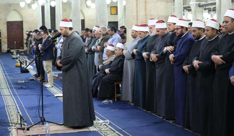 الجامع الأزهر كامل العدد بالمصلين في الثلث الأخير من شهر رمضان