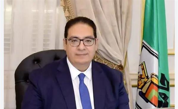 رئيس جامعة القاهرة يوجه بصرف مكافأة 1500 جنيه للعاملين والهيئة المعاونة