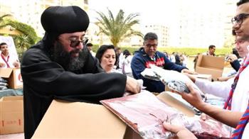   الكنيسة الأرثوذكسية توزع 1000 "كرتونة غذائية" بمسجد عمرو بن العاص