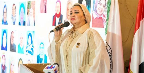 بنك قناة السويس يرعى احتفالية تكريم الأمهات المثاليات بالقطاع المصرفي