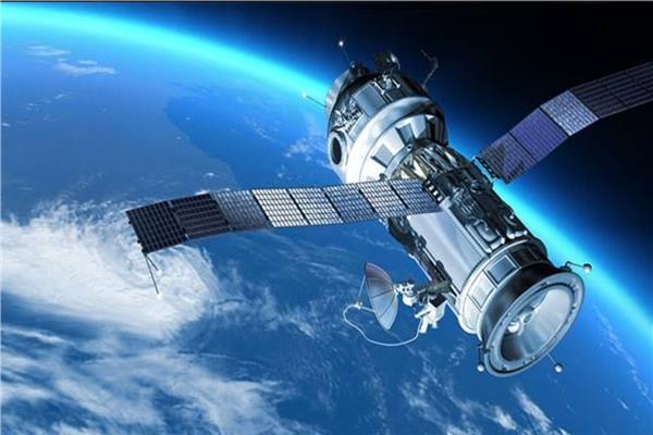 الولايات المتحدة توسع شبكة الأقمار الصناعية التجسسية