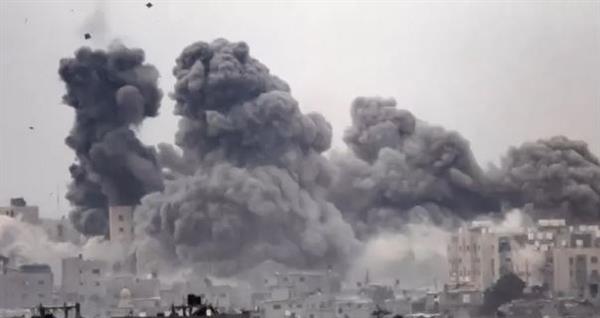 استشهاد 17 فلسطينيا في استهداف الاحتلال منازل وخيام النازحين في غزة