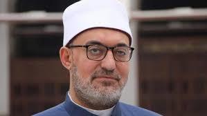 مفتي الجمهورية يطمئن على الحالة الصحية لفضيلة الإمام الأكبر