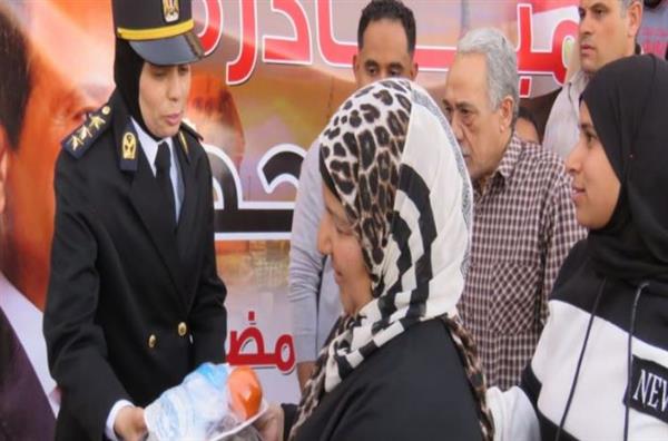 الداخلية تواصل توزيع وجبات إفطار على الصائمين في إطار  "كلنا واحد"