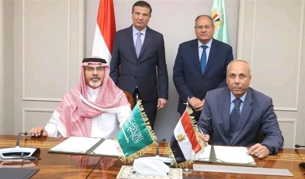 وزير الزراعة يشهد توقيع اتفاق مصري - سعودي لإنتاج المحسنات والمخصبات الزراعية