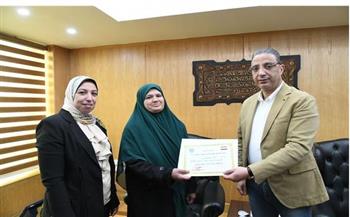   محافظ الفيوم يكرم الأمهات المثاليات على مستوى الديوان العام والوحدات المحلية