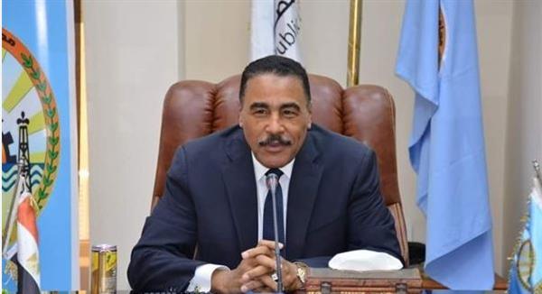 محافظ مطروح يهنئ الرئيس السيسي بحلول عيد الفطر المبارك