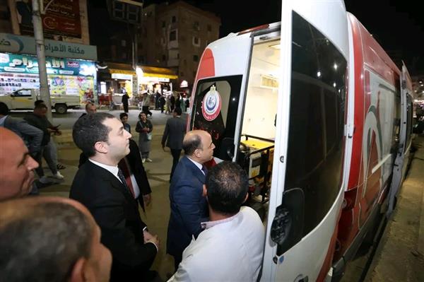 محافظ كفرالشيخ يتفقد سيارة التبرع بالدم المتنقلة ويدعو المواطنين للمشاركة