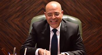   الراتب يبدأ من 4 آلاف ريال شهريا.. وزير العمل يعلن عن وظائف للمصريين بالسعودية 