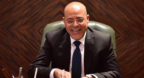 الراتب يبدأ من 4 آلاف ريال شهريا.. وزير العمل يعلن عن وظائف للمصريين بالسعودية