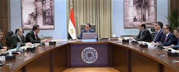  رئيس الوزراء يتابع موقف توافر الأدوية والمستلزمات الطبية 