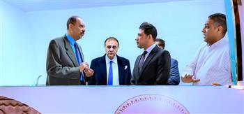   محافظ سوهاج يتفقد نموذج لعربة حضارية لخدمة المواطنين بالكورنيش الغربي