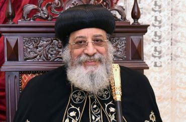البابا تواضروس يهنئ وزير الداخلية بعيد الفطر المبارك