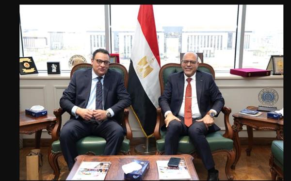 وزير العمل يستقبل سفير مصر لدى جمهورية التشيك للتباحث في الملفات المشتركة