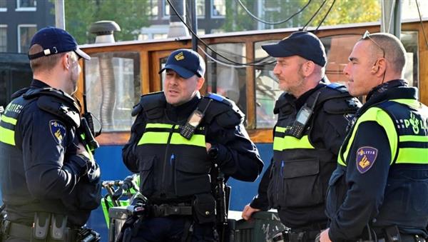 شرطة أمستردام: 5 مصابين في حادث طعن قرب ساحة دام وسط المدينة