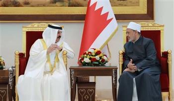   ملك البحرين يجري اتصالاً هاتفيا بـ شيخ الأزهر للاطمئنان على صحته