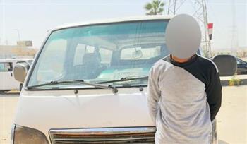   ضبط سائق سيارة عرض حياة طفلة للخطر