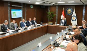 وزير البترول: استهداف مواقع حيوية لتحقيق الانتشار لمحطات تموين السيارات بالغاز
