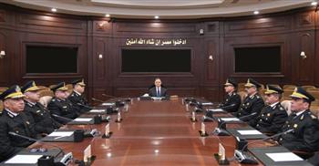   وزير الداخلية يجتمع بالقيادات الأمنية لمتابعة إجراءات تأمين المناسبات الدينية والقومية