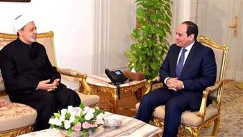   الرئيس السيسي يجري اتصالًا هاتفيًّا بشيخ الأزهر للاطمئنان على صحته 