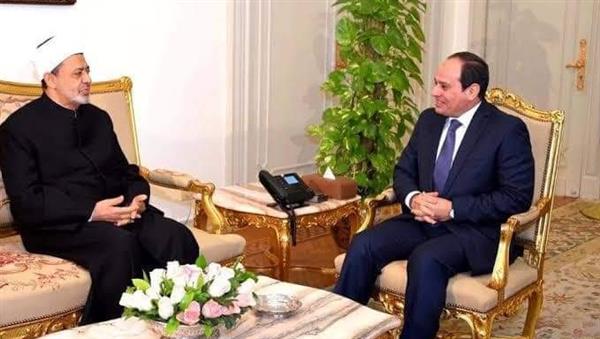 الرئيس السيسي يجري اتصالًا هاتفيًّا بشيخ الأزهر للاطمئنان على صحته