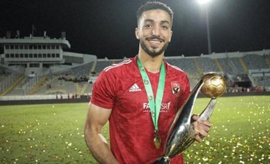 الأهلي يطرح فكرة استعارة محمد عبدالمنعم في كأس العالم للأندية