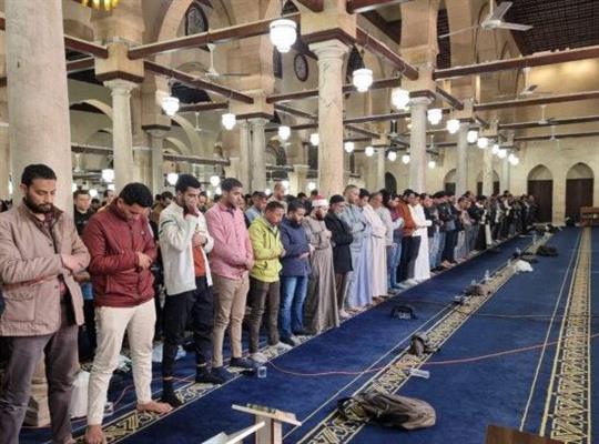 هل يجوز إقامة التراويح في ليلة العيد؟