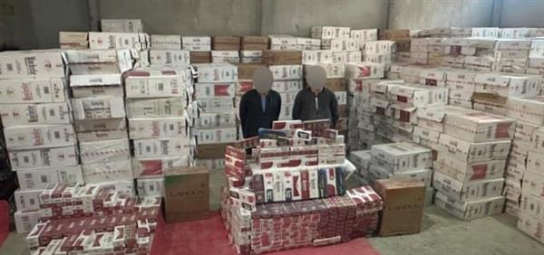 إحباط محاولة تهريب 95 ألف عبوة سجائر مجهولة المصدر ومهربة جمركيا