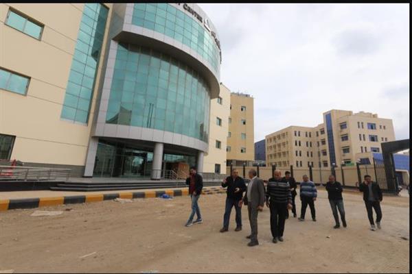 رئيس جامعة كفر الشيخ يتفقد موقع المدينة الطبية بالجامعة