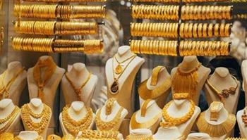   شعبة الذهب: عيار 21 يرتفع 350 جنيهًا بزيادة 8.6% خلال مارس الجاري