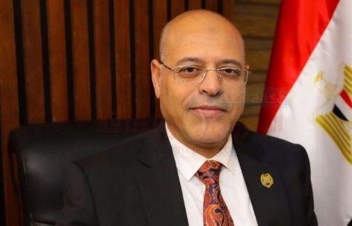 وزير العمل: 185 فرصة عمل بشركة مقاولات عامة بالإمارات