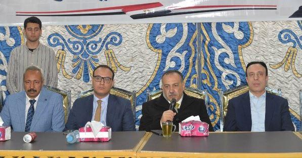 محافظ أسيوط يوجه الأجهزة التنفيذية بحل جميع شكاوى أهالي مدينة أبوتيج