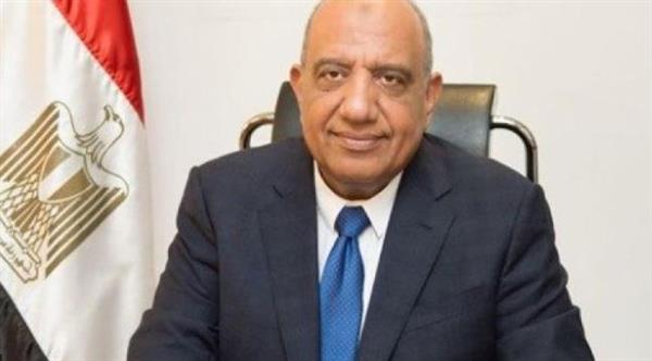 الدكتور محمود عصمت وزير الكهرباء يهنئ العاملين بعيد الفطر المبارك