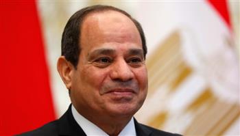   الرئيس السيسى يهنئ الشعب المصرى والأمتين العربية والإسلامية بحلول عيد الفطر المبارك