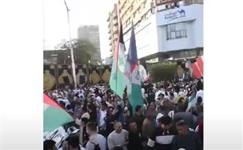   "لا للتهجير".. ساحة مسجد مصطفى محمود تتزين بأعلام فلسطين عقب صلاة العيد| فيديو