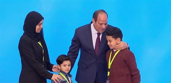 الرئيس السيسي يكرم أسر شهداء ومصابي القوات المسلحة والشرطة