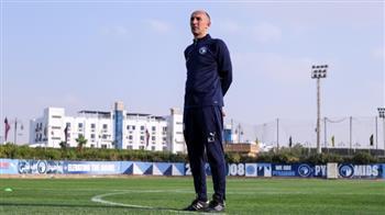 مدرب بيراميدز يضع الرتوش الأخيرة على خطة مواجهة الجيش الملكي